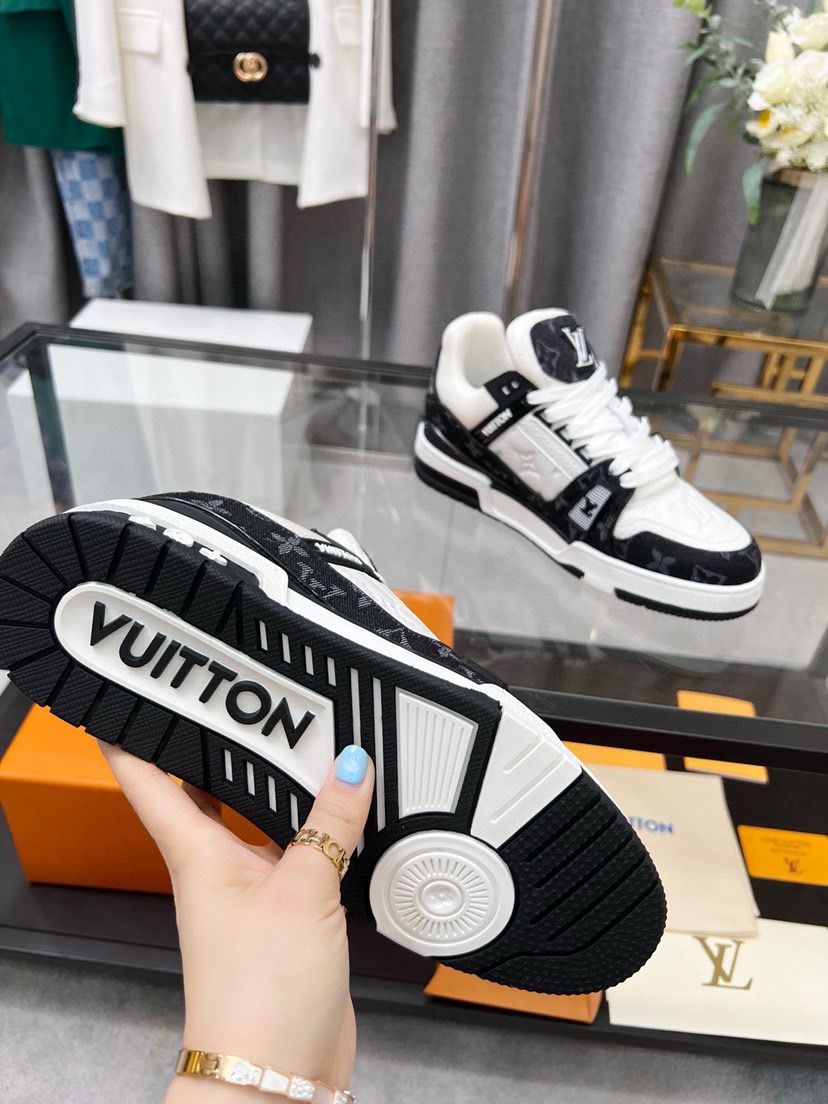 Sneaker Trainer di Louis Vuitton