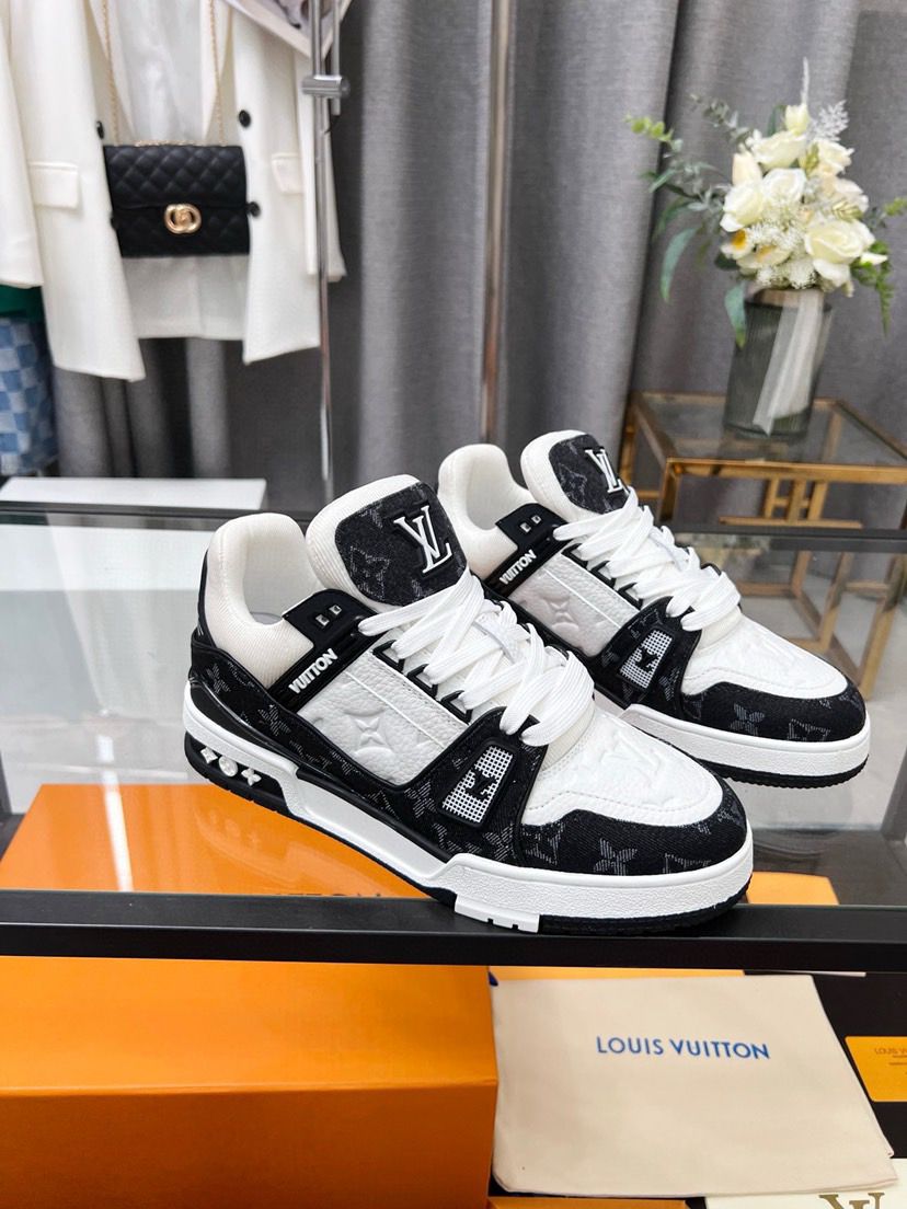 Sneaker Trainer di Louis Vuitton