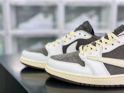 Air jordan 1 Low Travis Scott Reverse Mocha